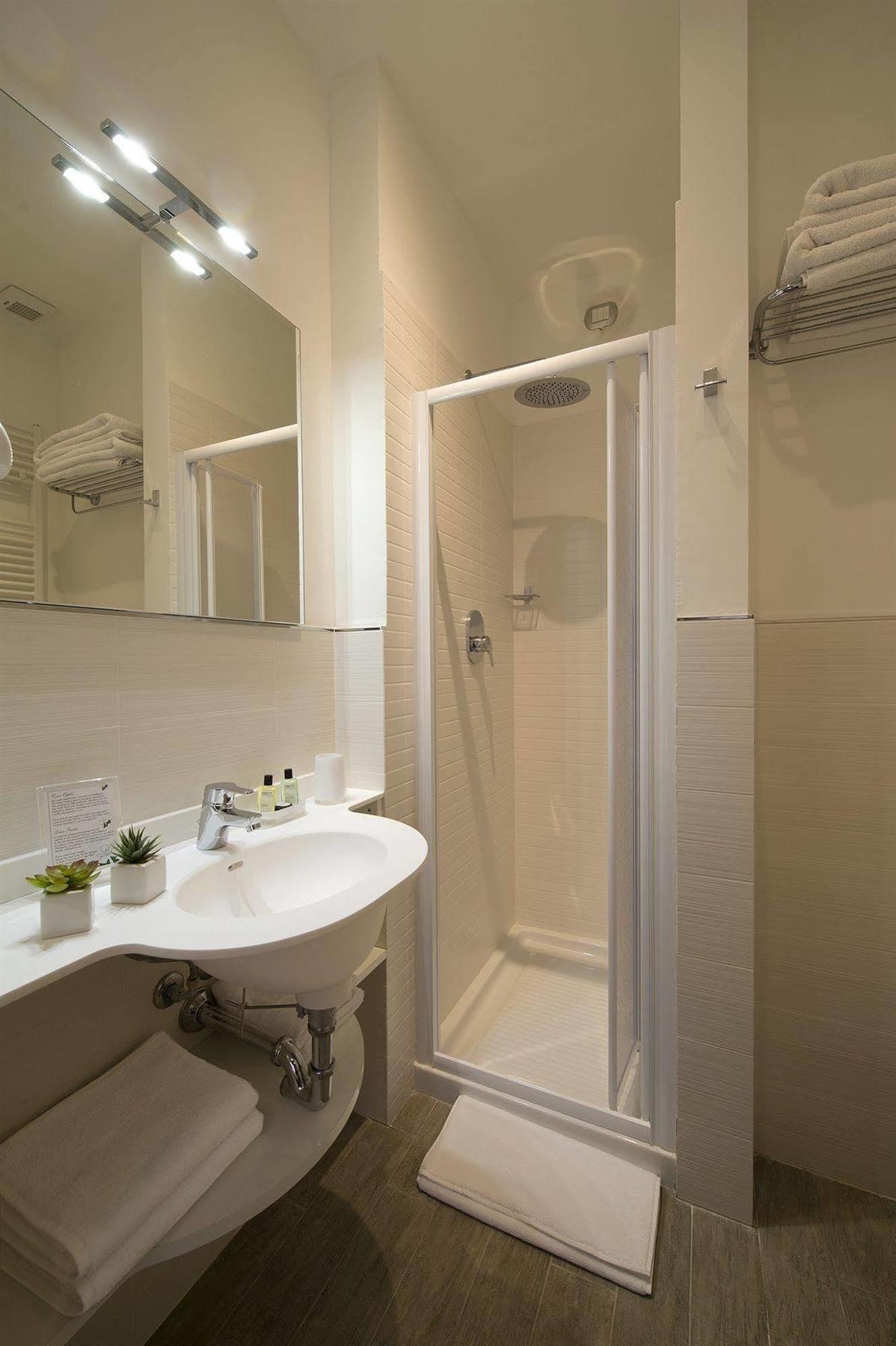 Monza City Rooms & Studios المظهر الخارجي الصورة